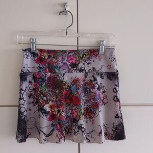 Lacoa Skort. Floral Graphic Women's Skort